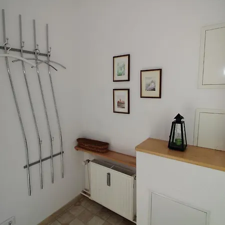 Ferienhaus Seefrieden 度假居 萨斯尼茨